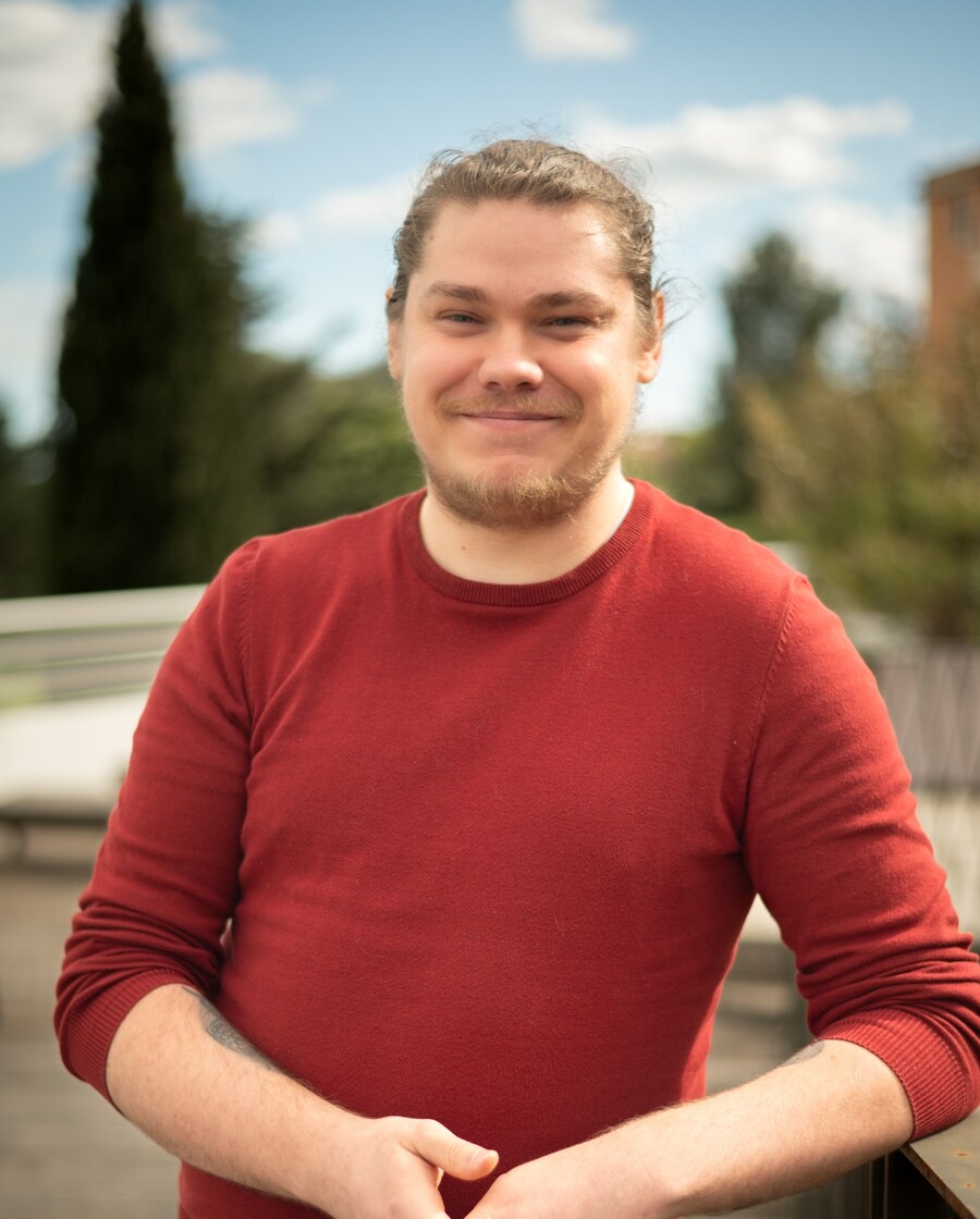 Portrait de Dylan Monnot, formateur professionnel pour adultes